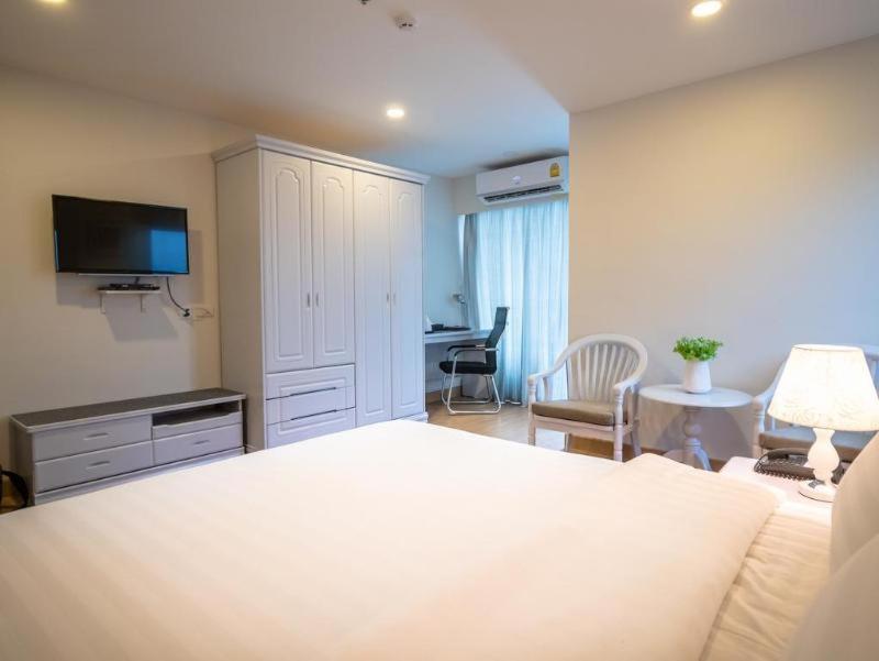 The Kinn Bangkok Bagian luar foto